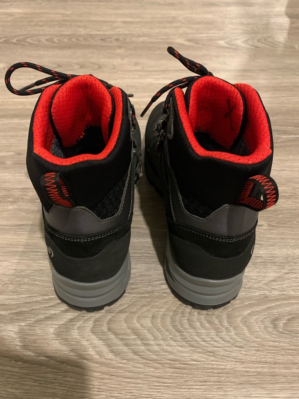 AKU Alterra II GTX Hiking Boots Anthracite/Red 
- Mens - Picture 4 of 12